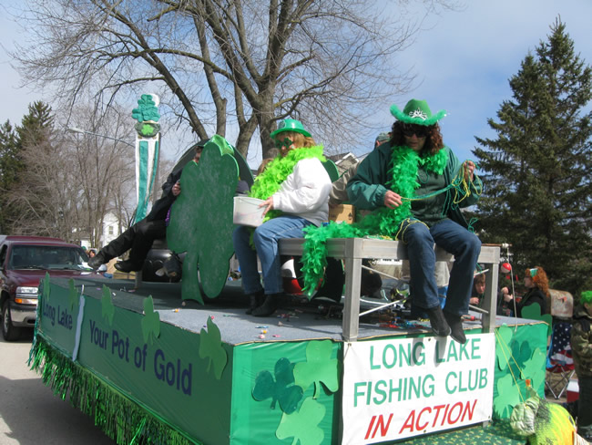 /pictures/ST Pats Floats 2010 - Pants on the ground/IMG_3102.jpg